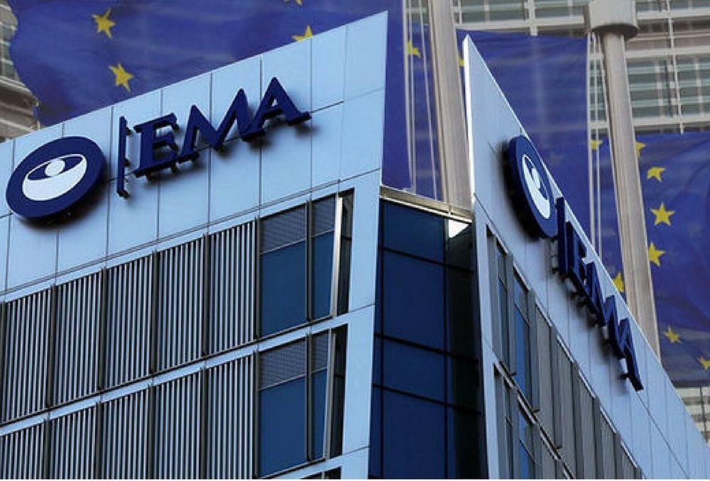 EMA: AstraZeneca nuk ka asnj&euml; rrezik specifik, por analizat do t&euml;