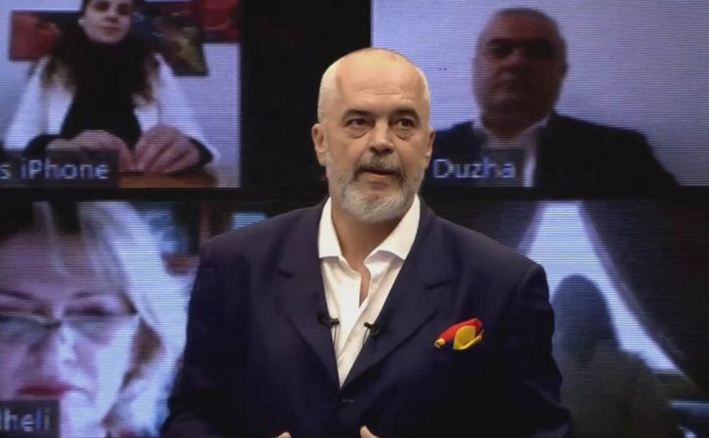Rama batuta me opozitar&euml;t: Ekipi i PD si parking makinash/ Luli roje