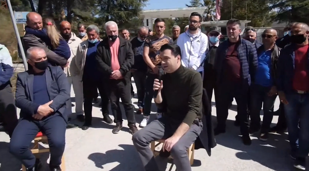 Basha takon naft&euml;tar&euml;t e Ballshit: Sa her&euml; shikoni kryeministra