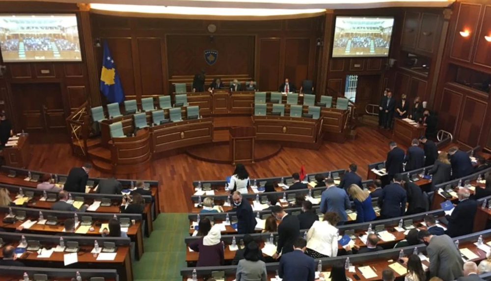 Kosova s&euml;rish n&euml; ng&euml;r&ccedil;, Kuvendi d&euml;shton t&euml;