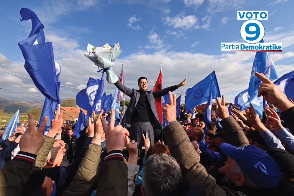 Basha n&euml; Vor&euml;: Mafia vodhi pronat e shqiptar&euml;ve me procesin e