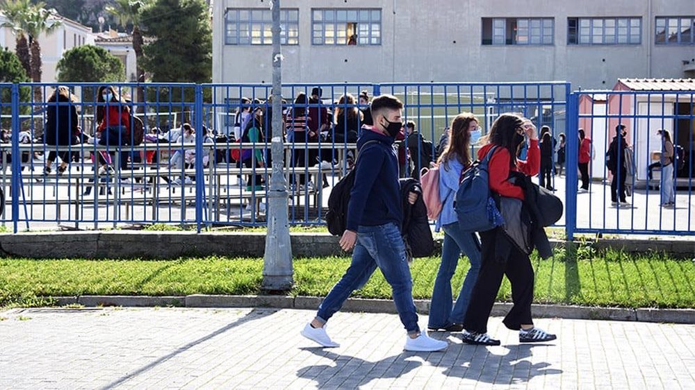 Greqia rihap shkollat, testet e shpejta mund t&euml; merren n&euml; &ccedil;do