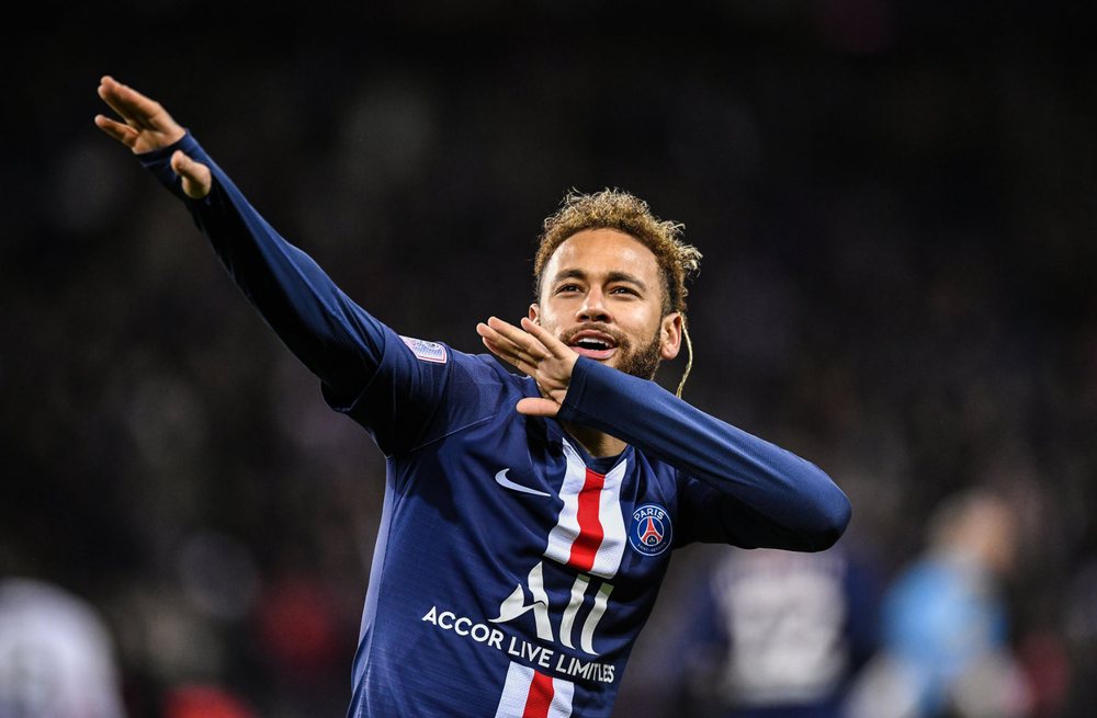 PSG ngrin &euml;nd&euml;rr&euml;n e Barcelon&euml;s: Neymar rinovon deri n&euml;
