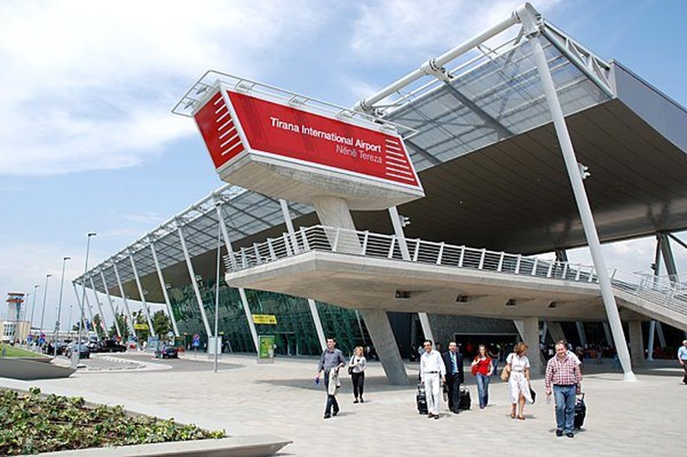 Aeroporti i Rinasit, njoftim p&euml;r pasagjer&euml;t q&euml;