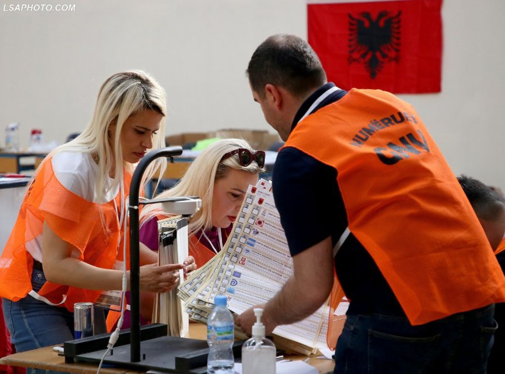 Mbi 83 mij&euml; vota t&euml; pavlefshme/ Zbulohet qarku u gabua m&euml;
