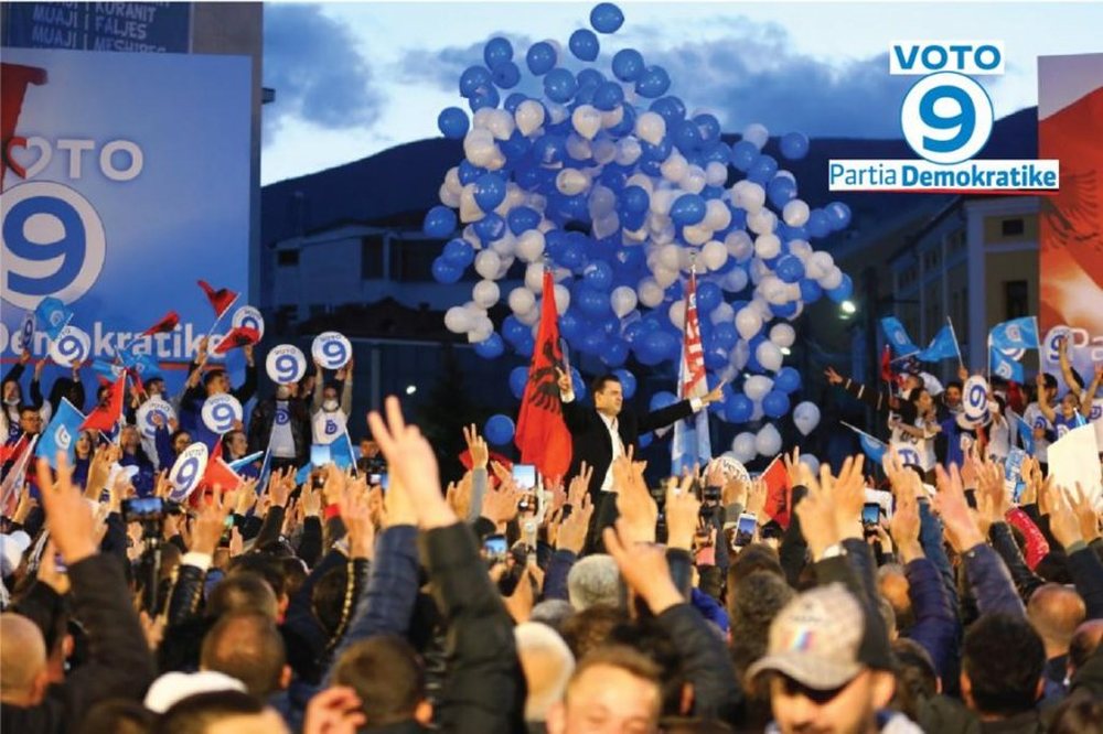 Basha nga Pogradeci: T&rsquo;ua kthejm&euml; vendin njer&euml;zve,