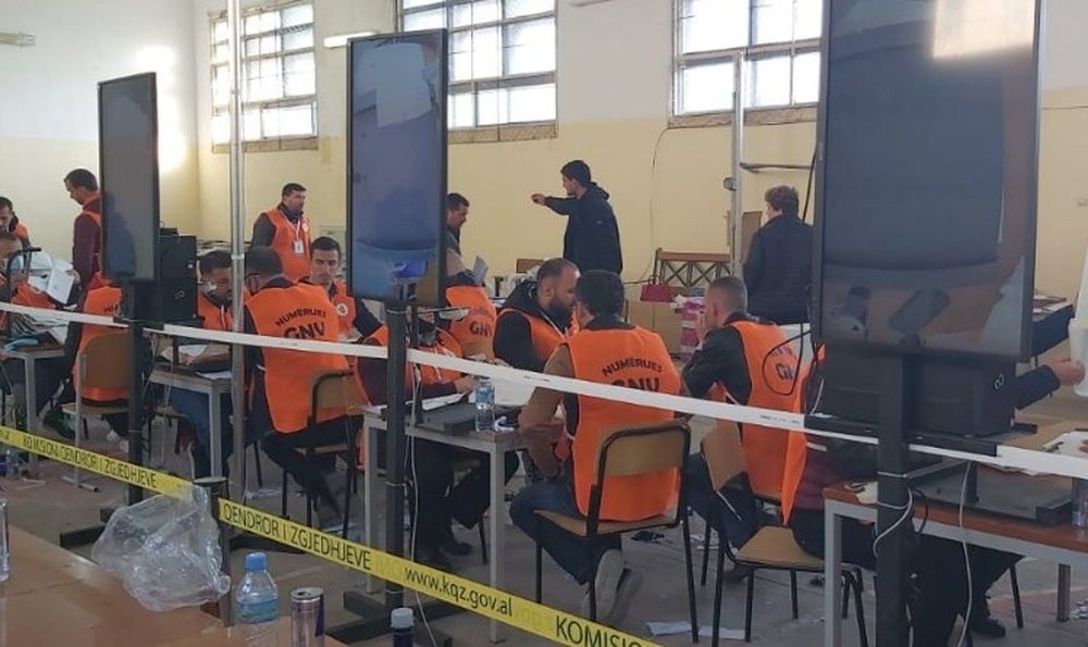 P&euml;rfundon num&euml;rimi i votave n&euml; Himar&euml;, zbulohet rezultati