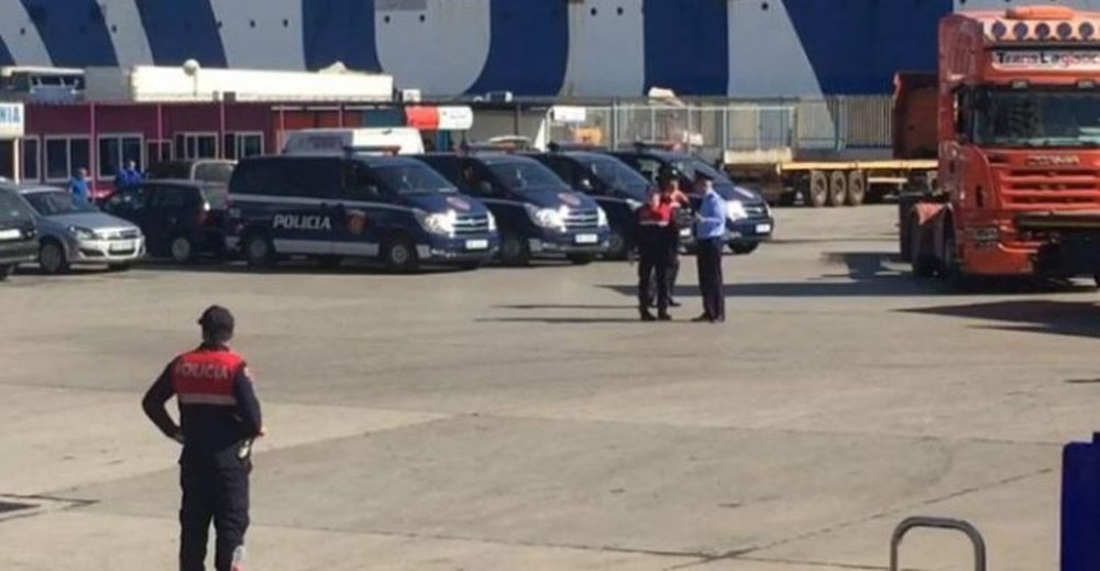 Tentuan t&euml; hipin n&euml; tragetin e linj&euml;s Durr&euml;s-Bari,