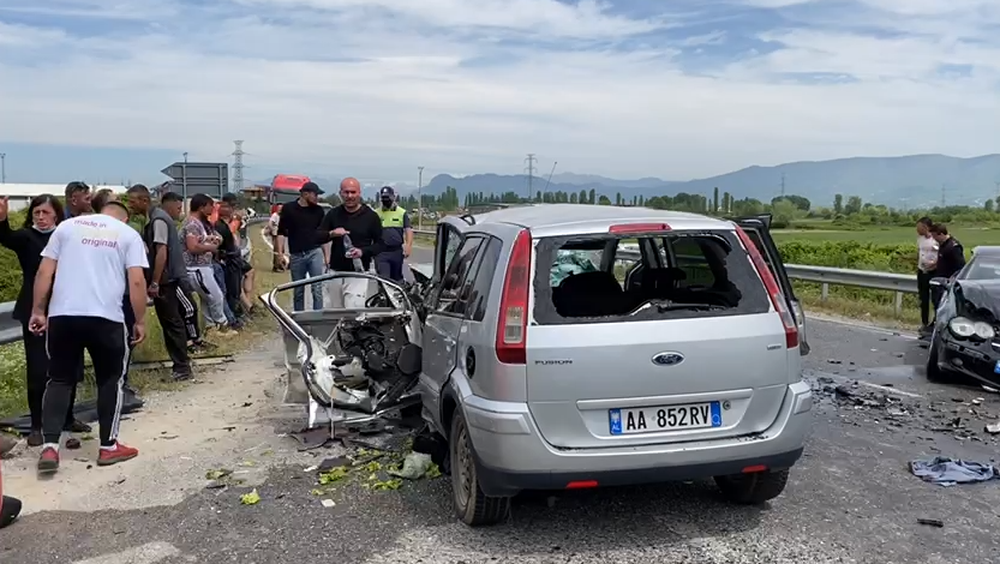 Aksident n&euml; Lezh&euml;/ P&euml;rplasen 3 mjete dhe plagosen 4 persona