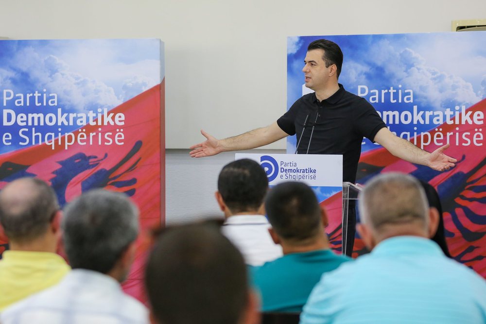 Basha: Barra e p&euml;rgjegj&euml;sis&euml; r&euml;ndon mbi supet tona. Ai