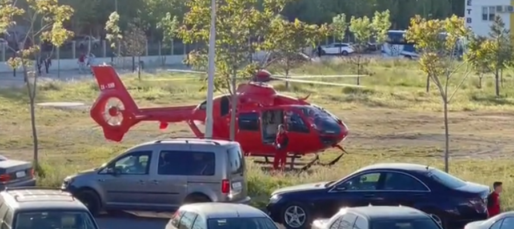 Aksidentohet duke luajtur nj&euml; f&euml;mij&euml; n&euml; Kor&ccedil;&euml;,