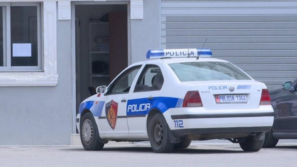 Aksident n&euml; Tiran&euml; te "Don Bosko", makina p&euml;rplas