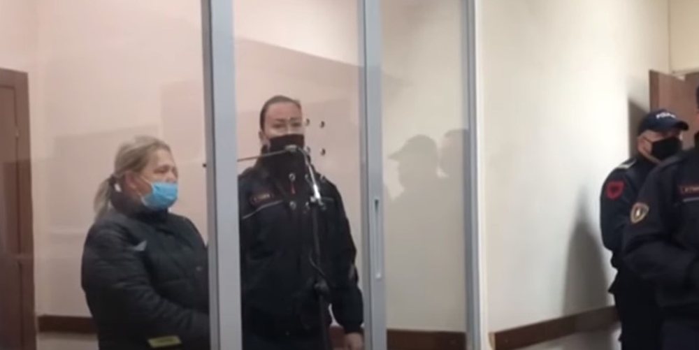K&euml;rkoi nj&euml; mas&euml; sigurie m&euml; t&euml; but&euml;, Gjykata penale