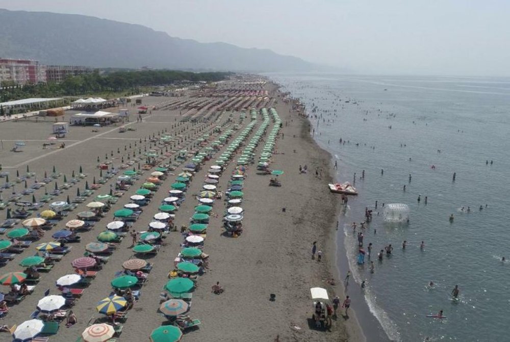 Masakra n&euml; Velipoj&euml;/ Kamarieri 20-vje&ccedil;ar u vra n&euml;