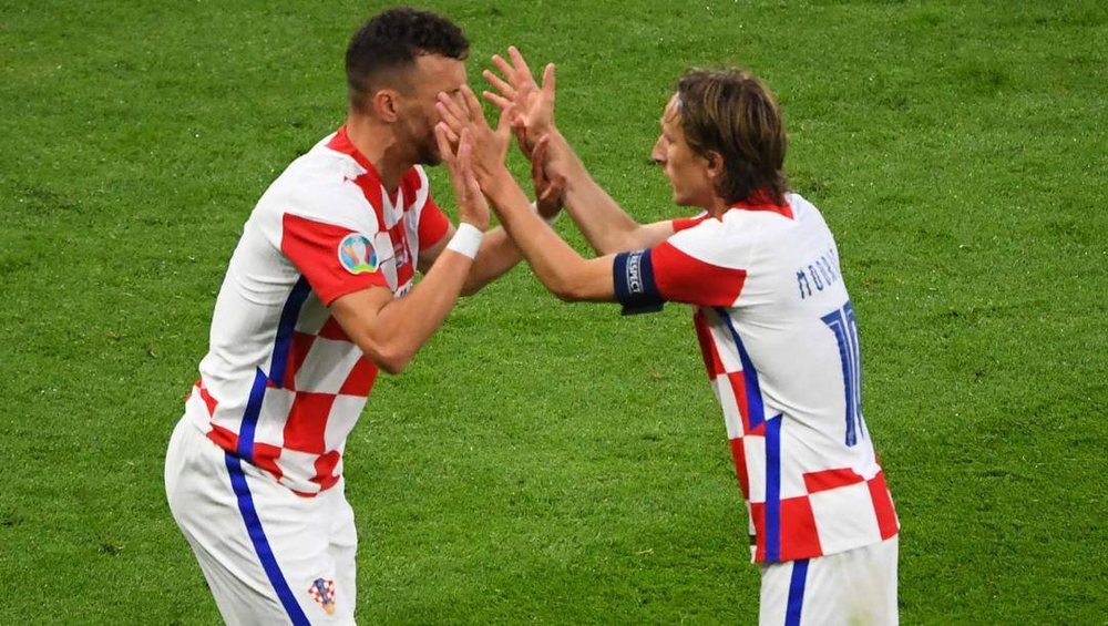 Video/ Kroacia tre gola p&euml;r kualifikimin: Modric shp&euml;rthen n&euml;