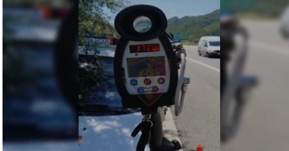 Me shpejt&euml;si sk&euml;ter&euml;, i riu kapet nga policia n&euml;
