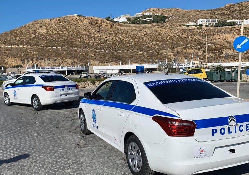 Goditet grupi q&euml; furnizonte me drog&euml; ishullin e Mykonos, kreu i