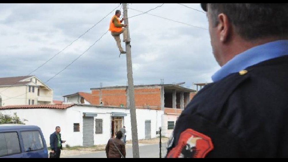 Vjedhja e energjis&euml; elektrike, 12 t&euml; arrestuar