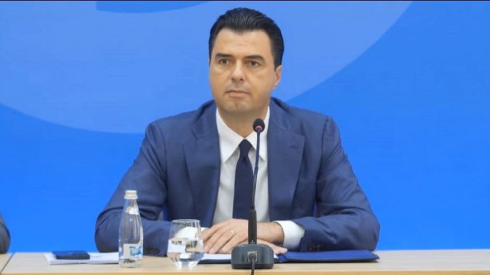 Basha: Vetingu n&euml; politik&euml; shk&euml;put Shqip&euml;rin&euml; nga