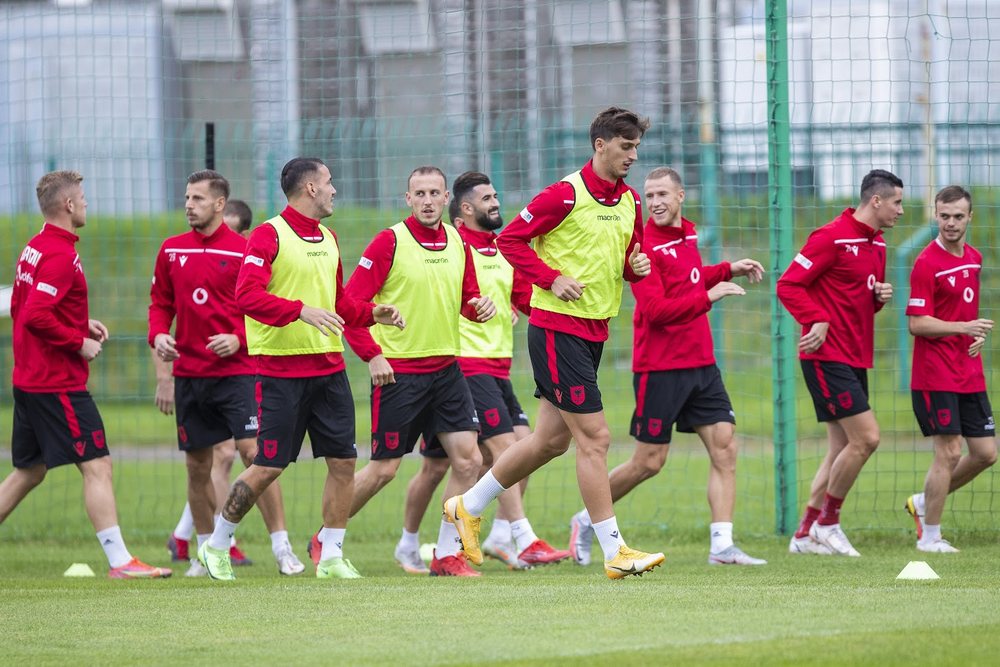 Video/ Komb&euml;tarja, drejt Polonis&euml; pa d&euml;mtime: n&euml;