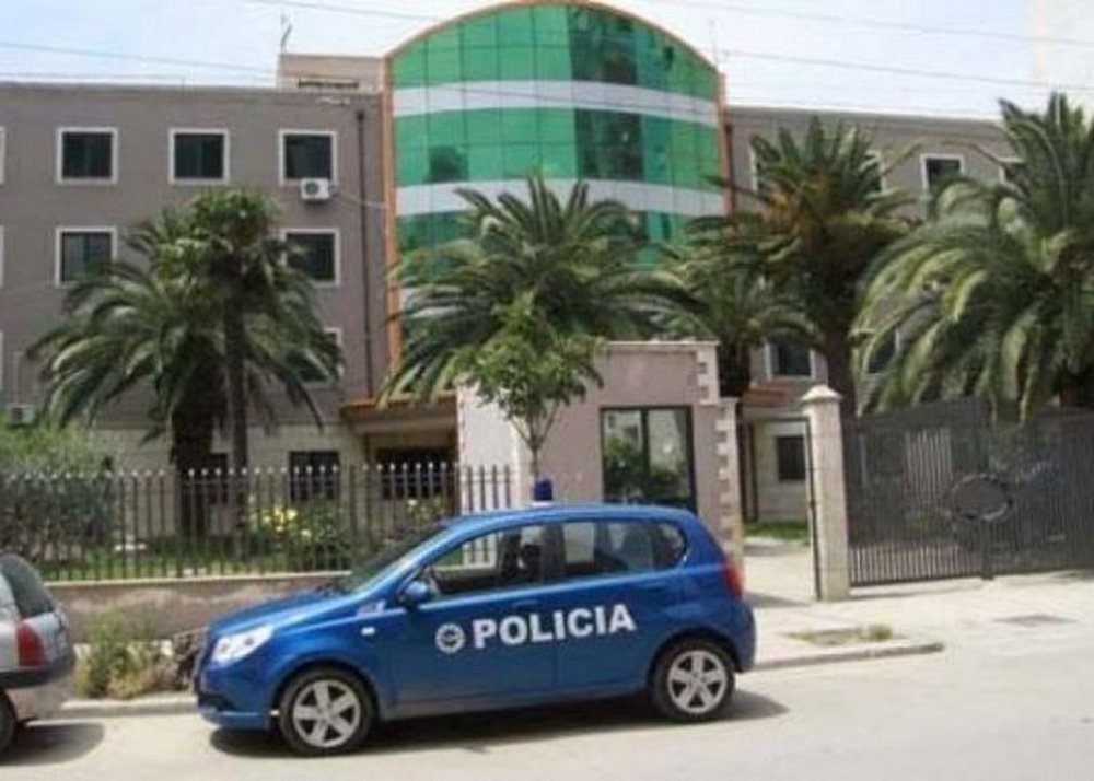 Sherr me arm&euml; zjarri n&euml; Durr&euml;s, arrestohet nj&euml;
