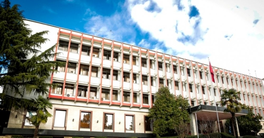 Tensionet n&euml; veri t&euml; Kosov&euml;s, reagon Ministria e Jashtme e