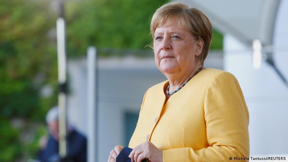 DW: Merkel m&euml; e preferuar se Macroni p&euml;r t&euml; drejtuar Evrop&euml;n
