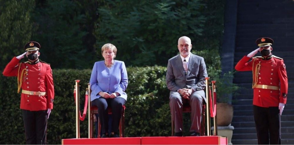 Merkel sfumon "Ballkanin e hapur", Rama e shfryt&euml;zon p&euml;r
