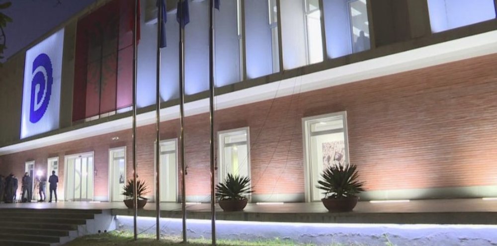 "Je me ne apo me ata?"/ Deputeti i PD tregon presionet mes