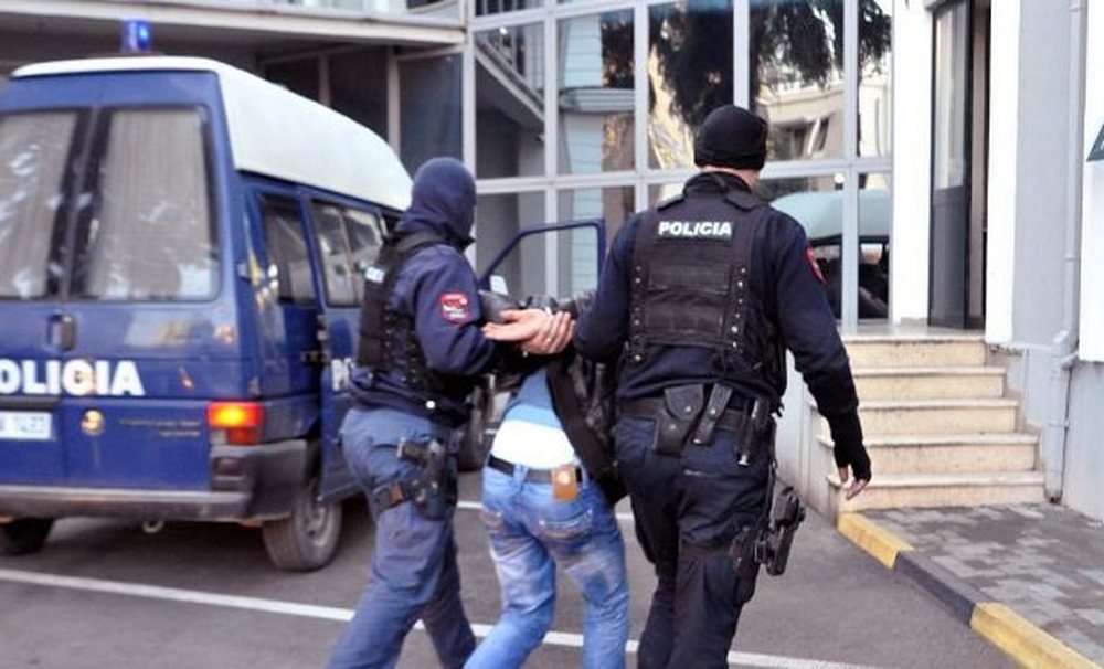 30-vje&ccedil;ari nga Dibra n&euml; burg p&euml;r p&euml;rdhunim/ Denoncuesja