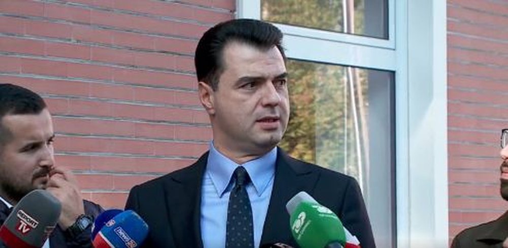 Ndryshimi i Kushtetut&euml;s/ &Ccedil;far&euml; synojn&euml; propozimet e
