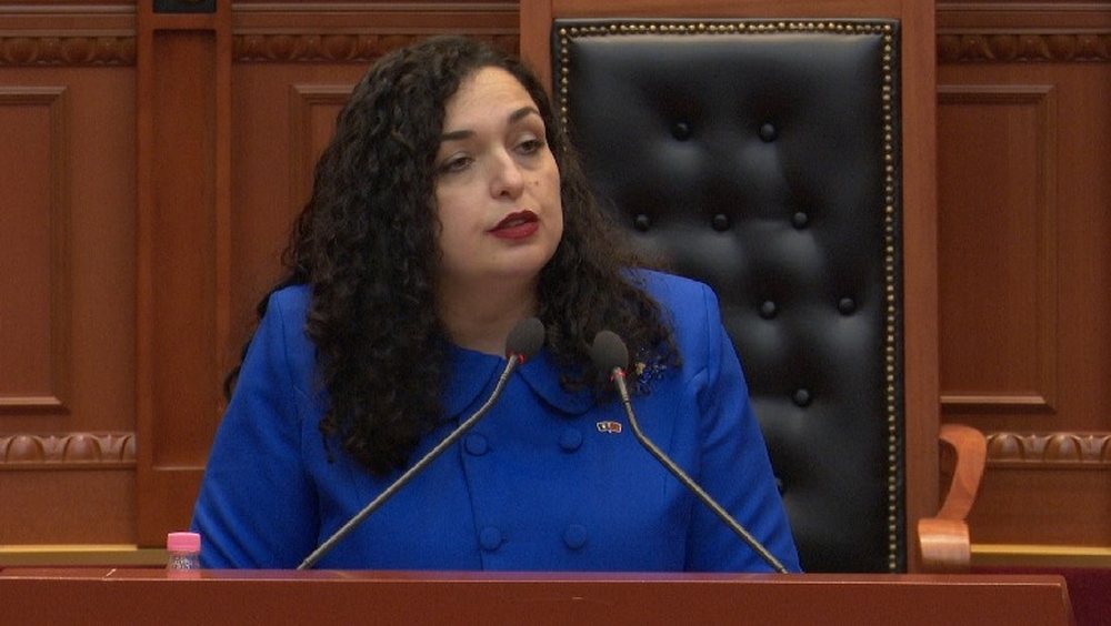 Kosova shpall &ldquo;non grata&rdquo; dy zyrtar&euml; rus&euml;