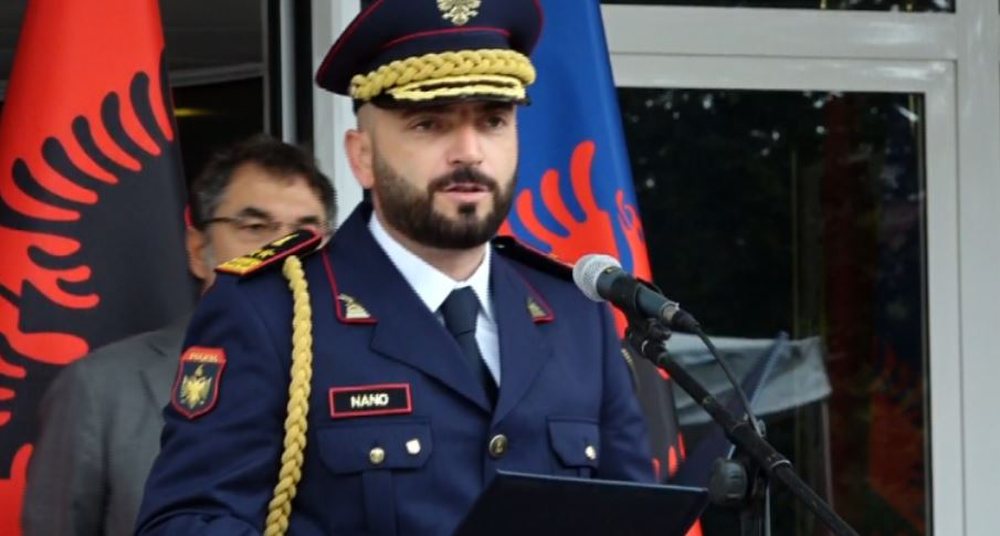 Drejtor&euml;t e rinj, Geldis Nano e nis prezantimin nga Elbasani