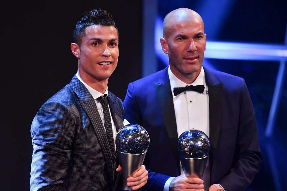 Manchester United po p&euml;rdor Ronaldon p&euml;r t&euml; bindur Zidane, por