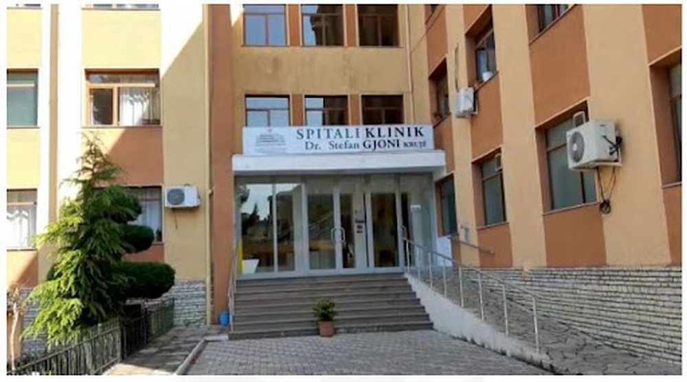Helmimi masiv n&euml; Kruj&euml;, tre persona n&euml;n hetim (Emrat)