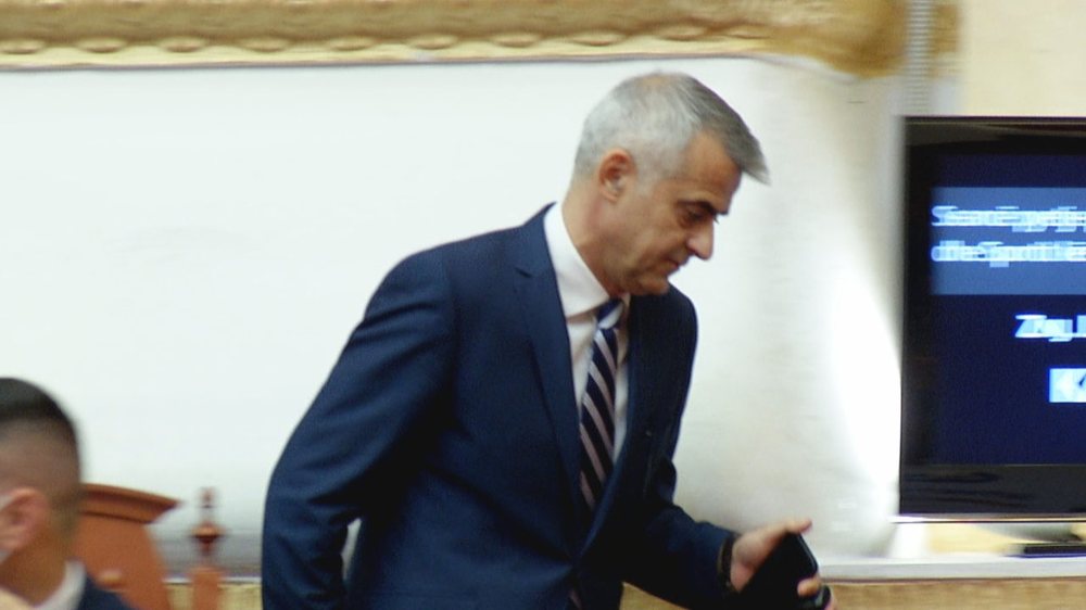 Mungon Rama, Vangjel Dule nuk pranon interpelanc&euml;n p&euml;r minoritetet me