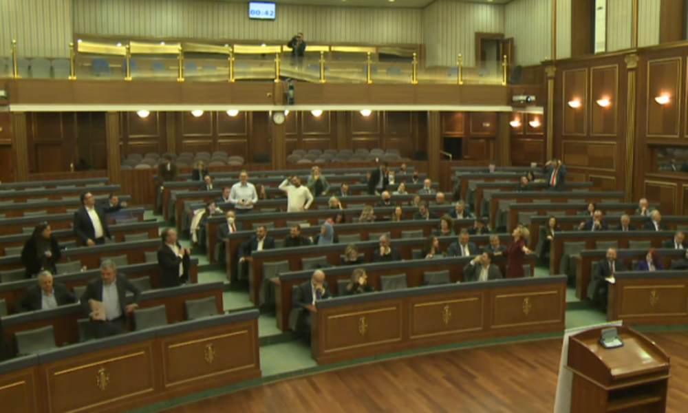 Debat p&euml;r kriz&euml;n energjitike n&euml; Kuvendin e Kosov&euml;s,
