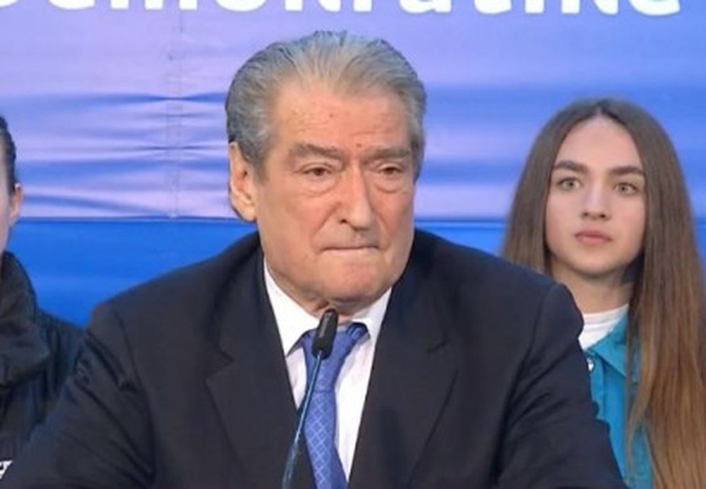 Berisha:Analistet e Bash&euml;s nuk i lajn&euml; dot t&euml; premten n&euml;