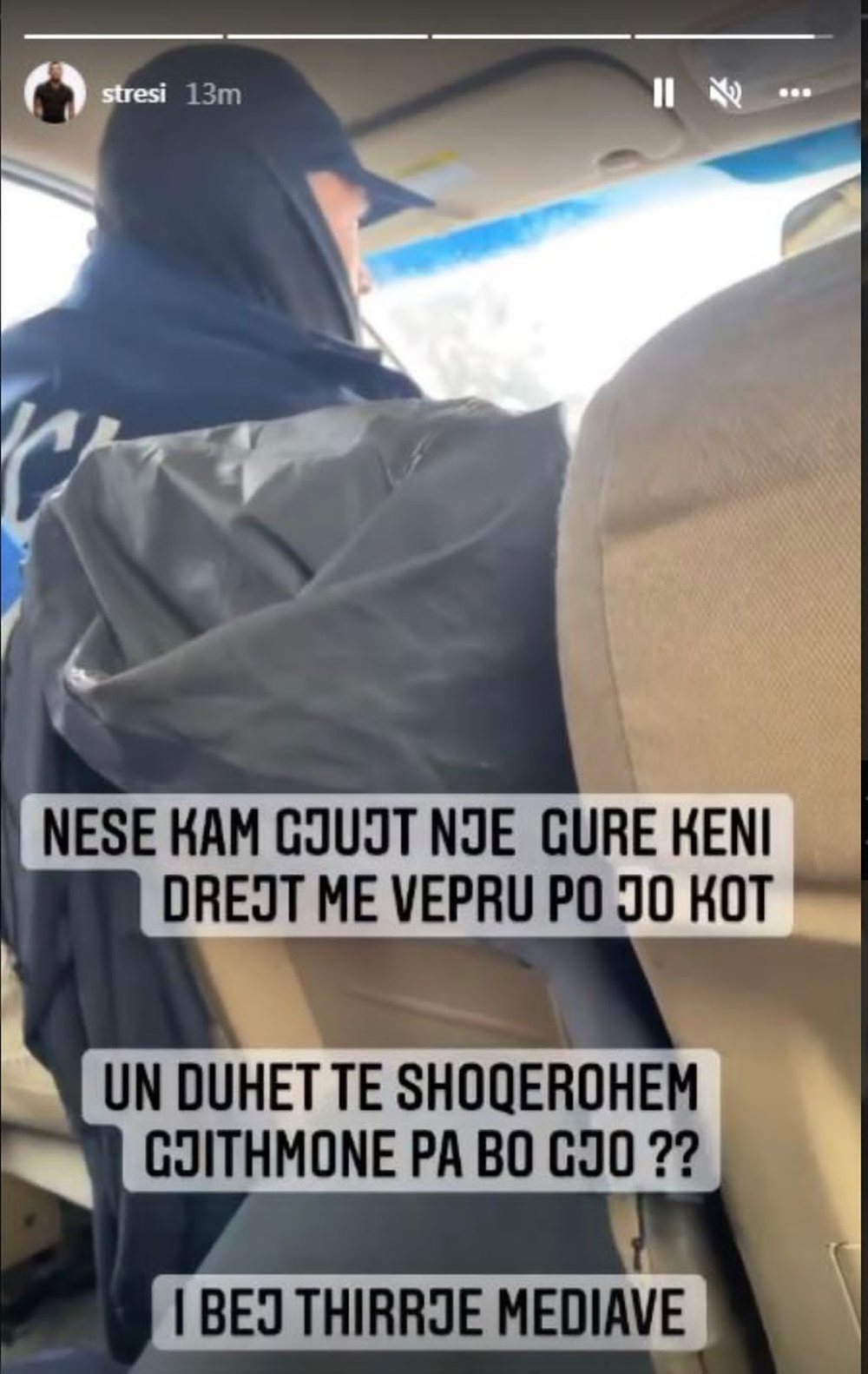Arrestohet reperi ne protest&euml;n e PD, Stresi nxjerr foton nga furgoni i