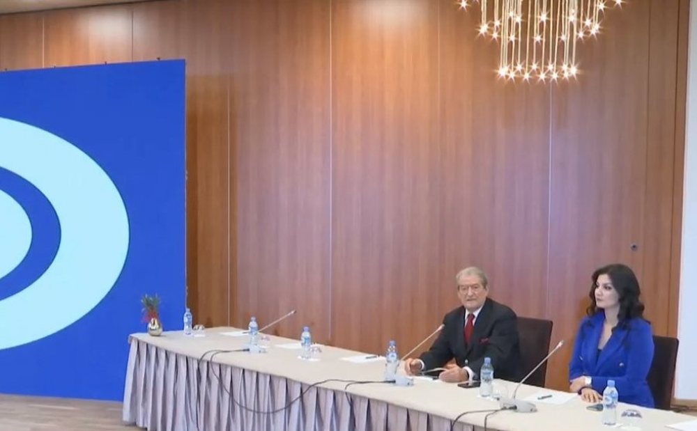 &ldquo;N&euml; seli ka vras&euml;s dhe persona n&euml; k&euml;rkim&rdquo;/