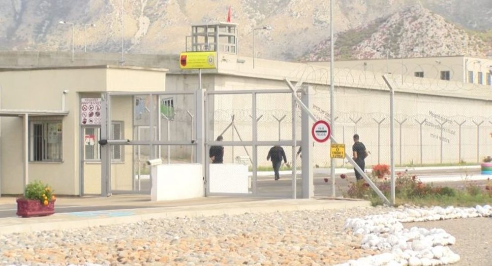 I d&euml;nuar nga Italia, Gjykata n&euml; Shkod&euml;r &ccedil;on n&euml; burg