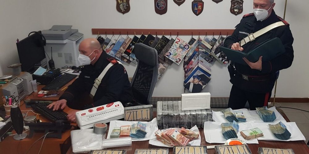 Policia italiane kap shqiptarin me 17 kg kokain&euml; dhe 60 mij&euml; euro