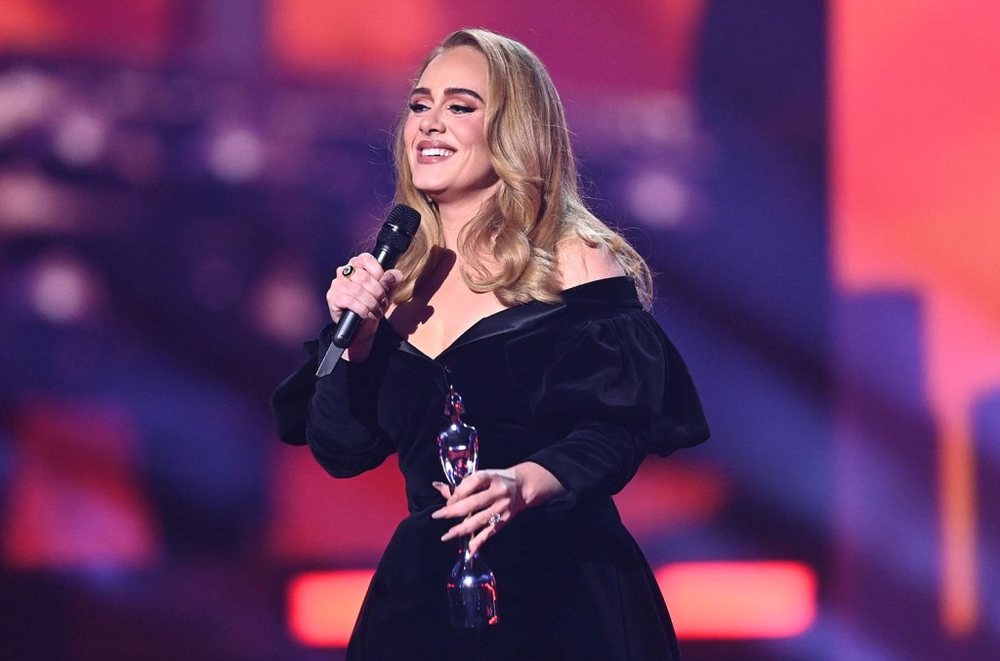 Adele zbulon problemin sh&euml;ndet&euml;sor