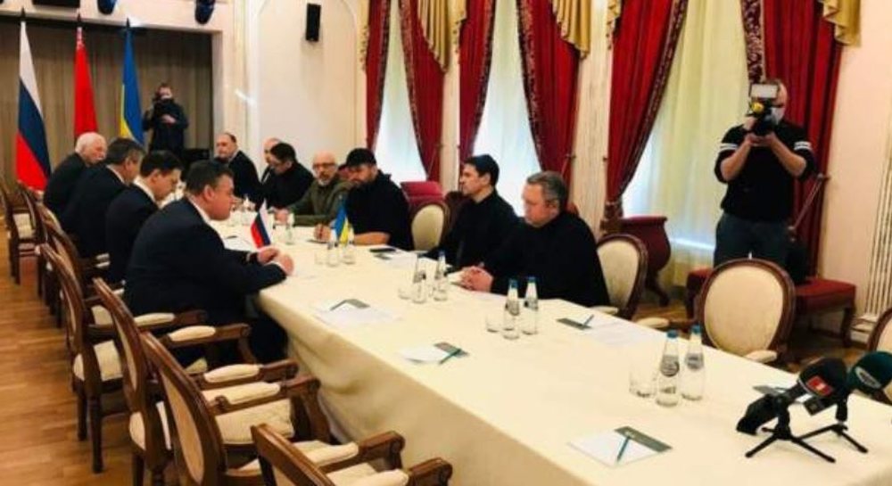 Foto nga brenda takimit Rusi-Ukrain&euml;, pretendimet e t&euml; dy pal&euml;ve