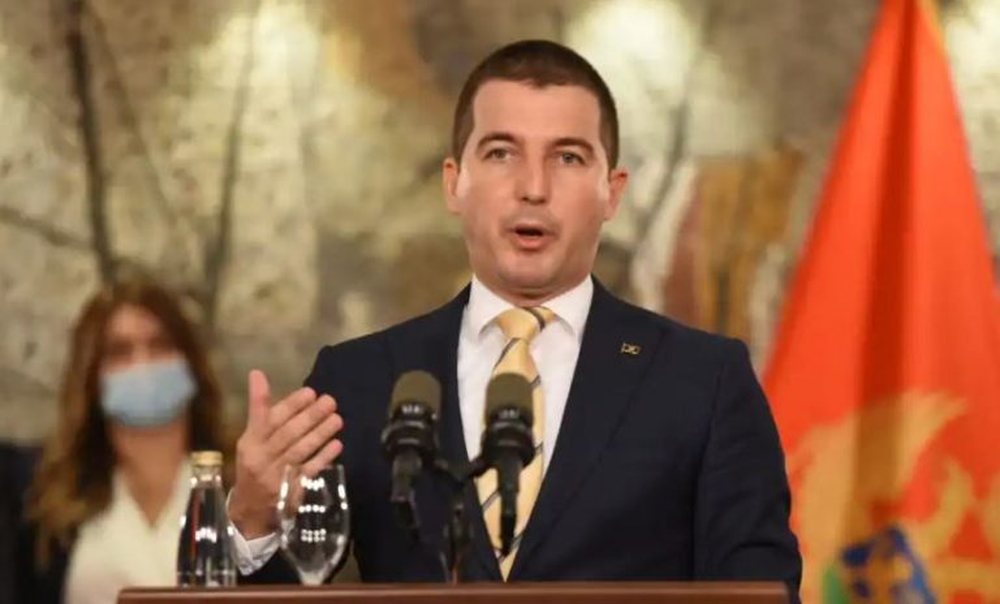 Shkarkohet kreu i parlamentit t&euml; Malit t&euml; Zi