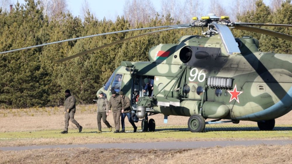 Ukraina k&euml;rkon arm&euml;pushim t&euml; menj&euml;hersh&euml;m dhe