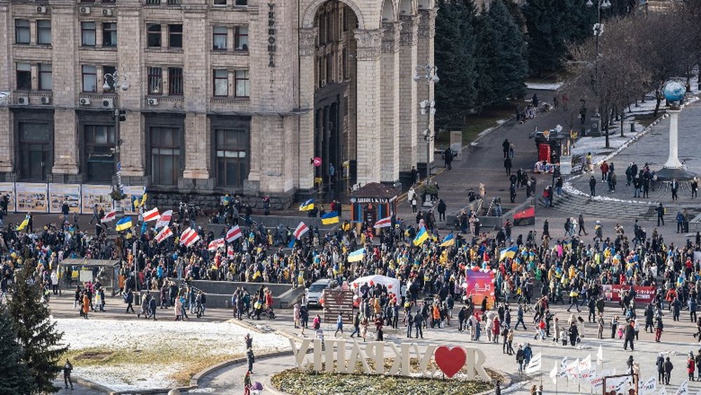 Marshim uniteti n&euml; Ukrain&euml;, mij&euml;ra qytetar&euml; dalin