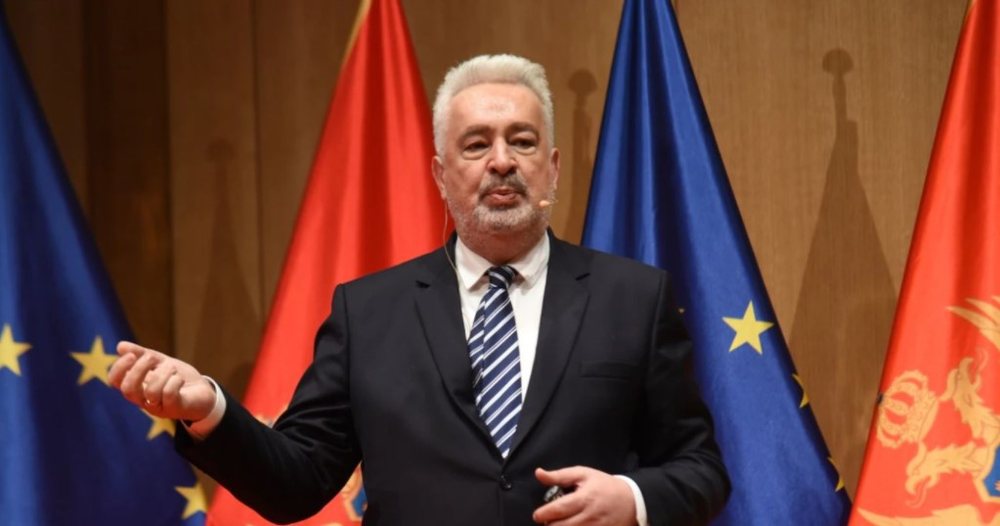 Politikan&euml;t n&euml; Mal t&euml; Zi, n&euml; gar&euml; p&euml;r