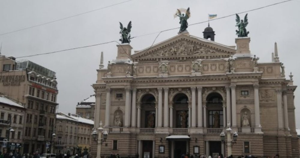 Dita e gjasht&euml; e luftimeve/ Italia zhvendos ambasad&euml;n, e largon nga