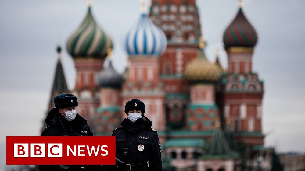 Putin firmos: 15 vjet burg p&euml;r gazetar&euml;t q&euml; japin &ldquo;lajme